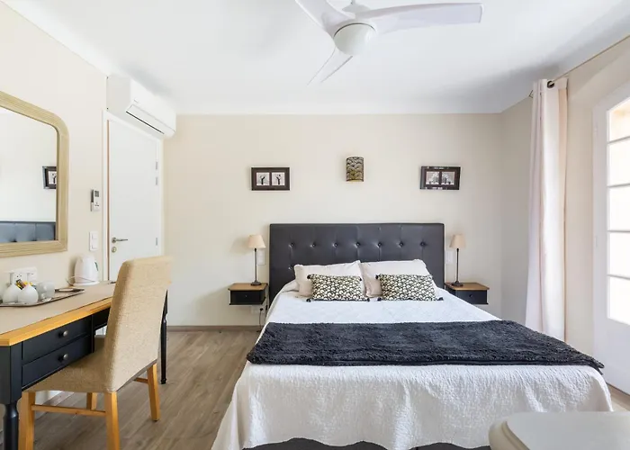 ゲストハウス D'hotes Les Amandiers サントロペ